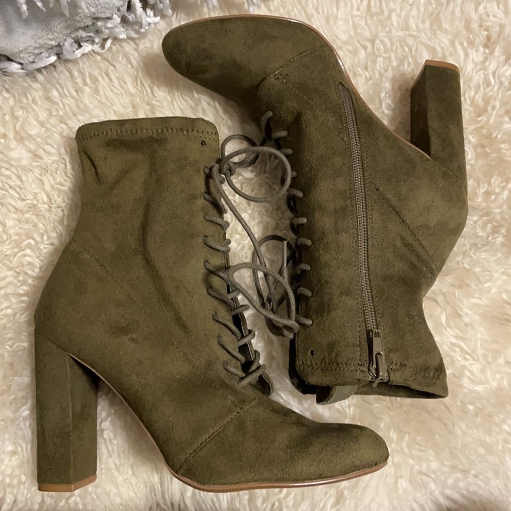 Elley Steve Madden Suede Lace up Heel Boots